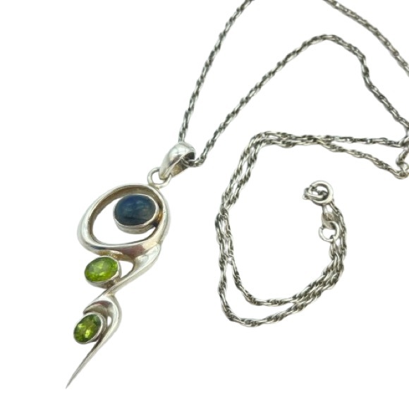 Silver & Green Peridot & Dark Blue Stone Abstract Pendant Necklace 925 Sterling - Picture 1 of 16